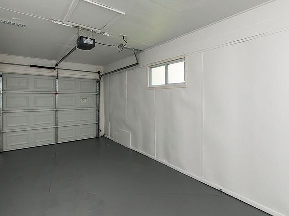 3rd image of 3690 Wilmore St