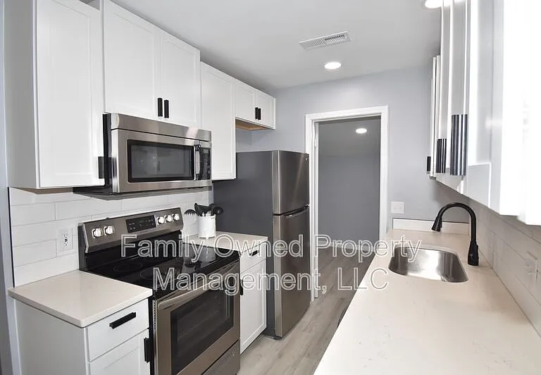 113 Susan Dr #A — Photo 10