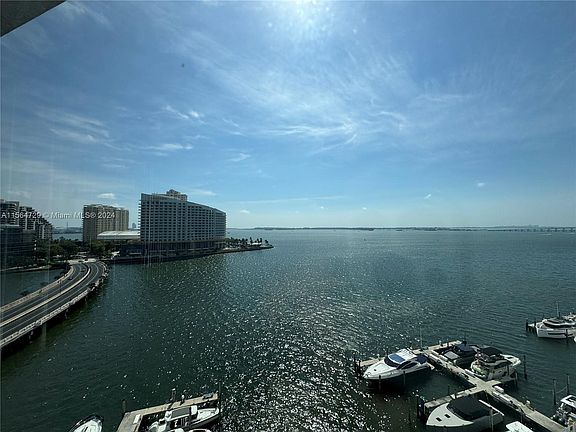 3rd image of 801 Brickell Bay Dr APT 1168