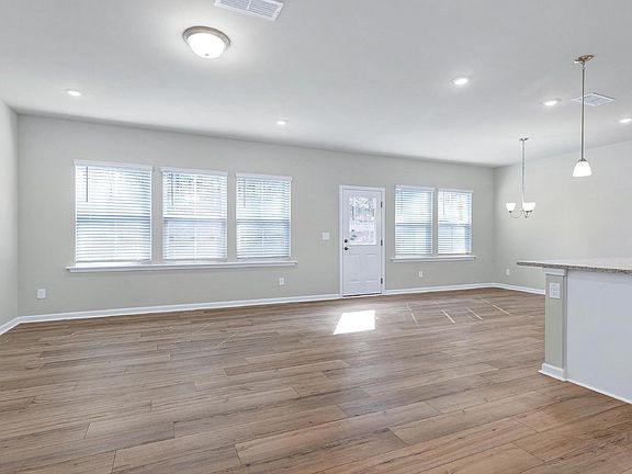 5th image of 2226 Seacoast Ave