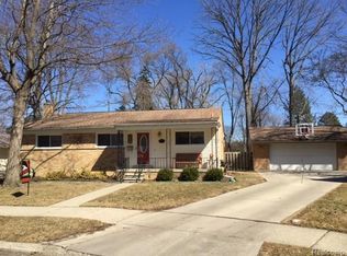 719 Fairway Dr, Royal Oak, MI 48073