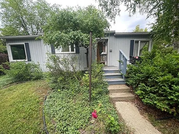 701 Elm St, Essexville, MI 48732
