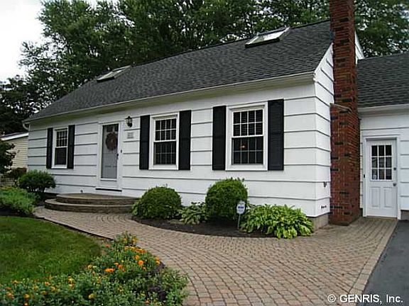 5th image of 421 Brookwood Dr