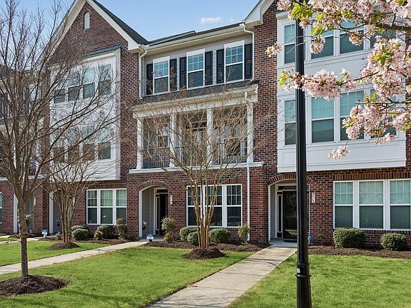 5th image of 513 Violet Ct