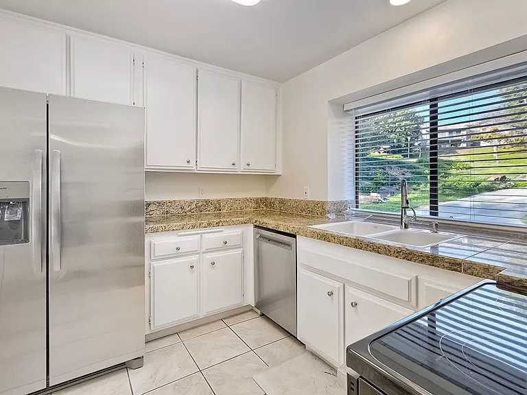 4131 Cyprus Island Ct — Photo 6