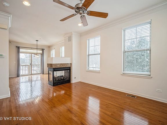 5th image of 316 Narragansett Ct