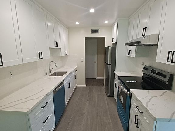 4th image of 992 Ponderosa Ave #C