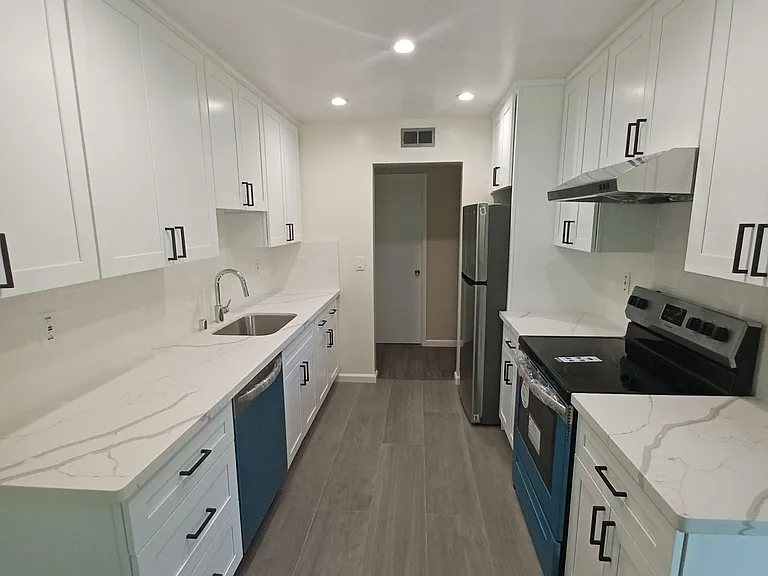 992 Ponderosa Ave #C — Photo 4