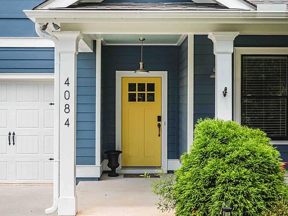 2nd image of 4084 Comanche Dr