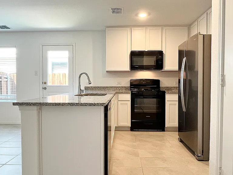7212 Gray Wolf Ln — Photo 18