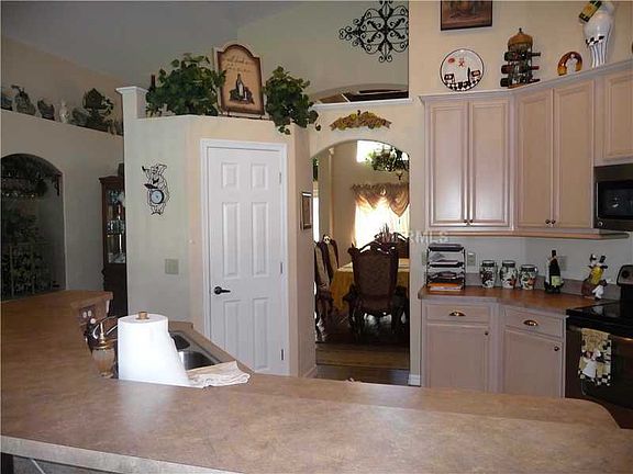 5th image of 602 Canary Island Ct