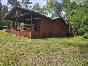 3rd image of 535 Carr Ln
