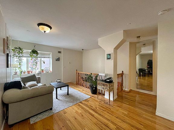 2nd image of 571 Warren St #103
