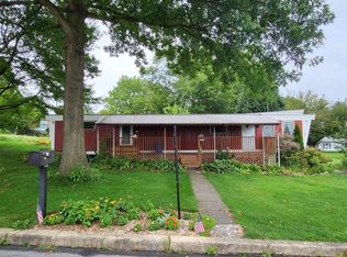 1649 Ridge Ave, Reading, PA 19607