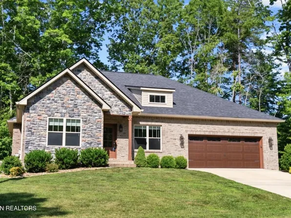 10 King John Ln, Crossville, TN 38558
