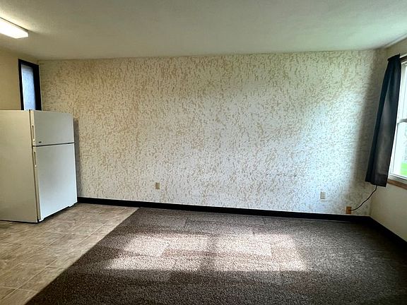5th image of 405 N Davis St APT 9