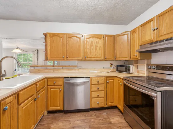 1132 River Road, Orrington, ME 04474