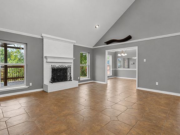 5th image of 1820 Green Ridge Ct