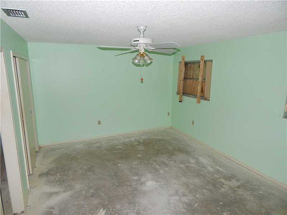 5th image of 9770 NW 24th Pl