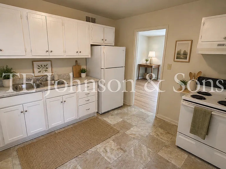 3616 Harvard Rd — Photo 5