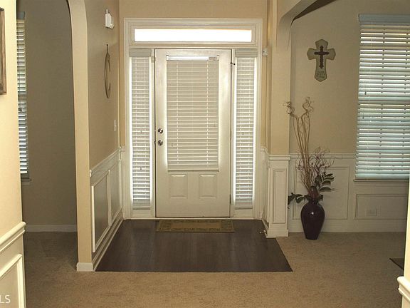 4th image of 277 Astoria Way