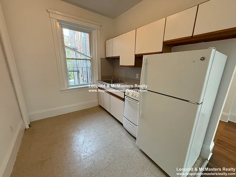 Kelton Street Apartments — Photo 99
