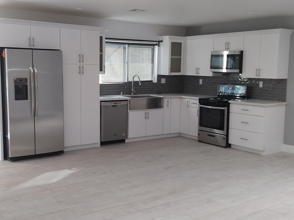 Open kitchen
