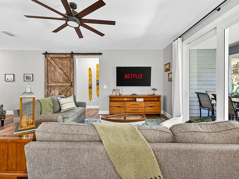 Beachway Ln — Photo 18