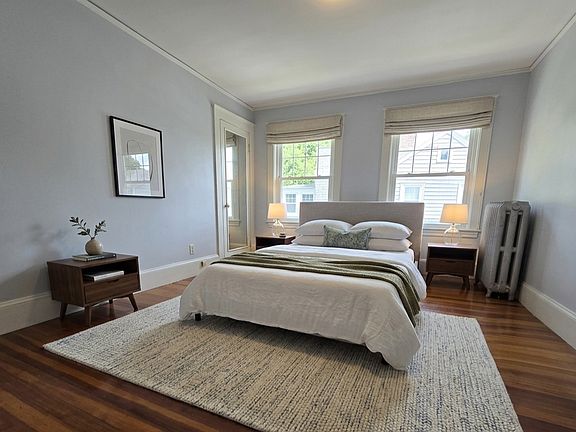 3rd image of 19 Rowe St #2