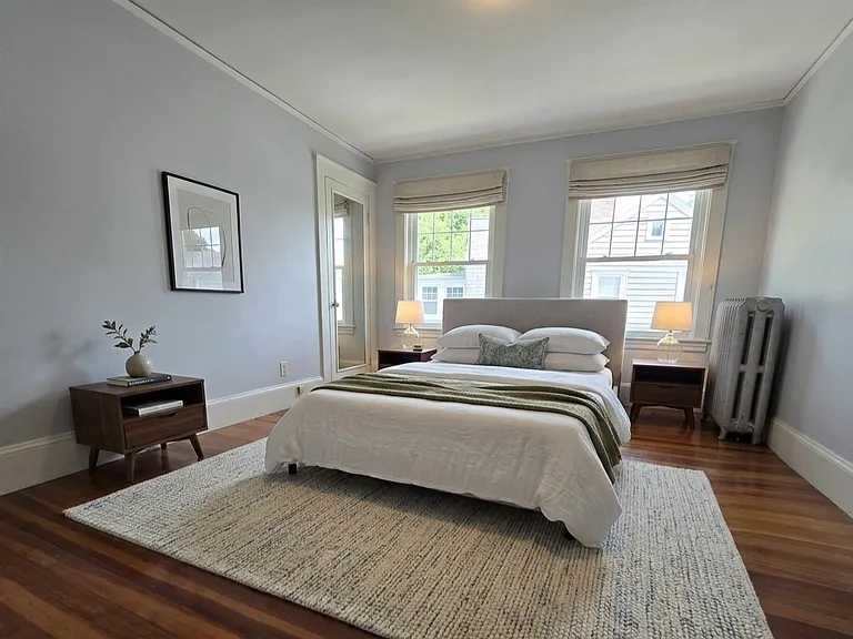 19 Rowe St #2 — Photo 3