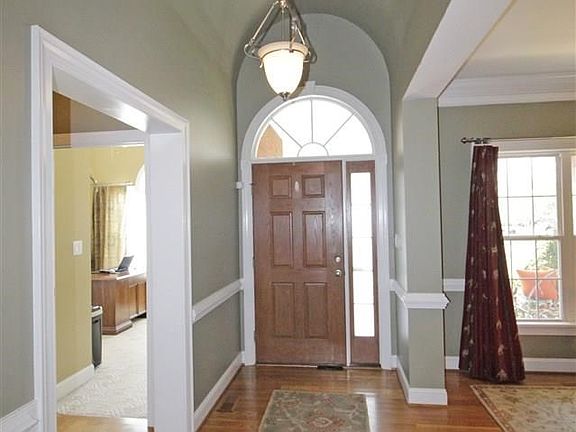 3rd image of 311 Chancery Dr