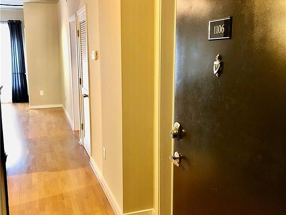 2nd image of 800 Peachtree St NE APT 1106
