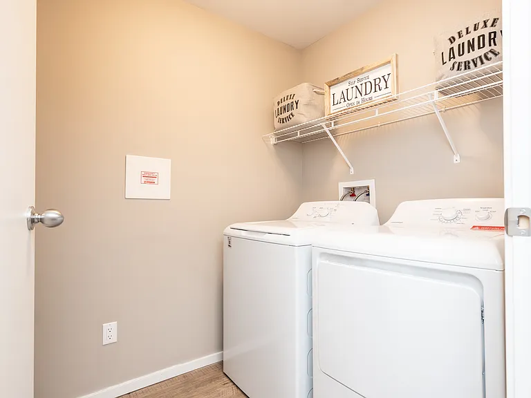 745 Ballantrae Dr — Photo 10