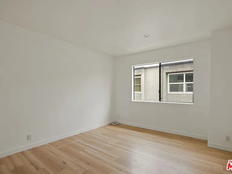 2020 Delaware Ave #7 — Photo 17