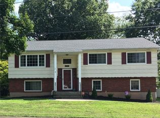 4 Johnson Ln, Blauvelt, NY 10913