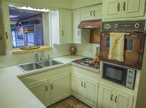 5th image of 124 Midway Cir