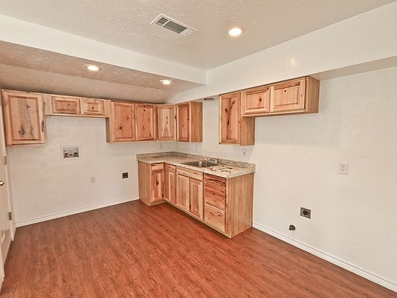 4th image of 3112 N Dixie Blvd