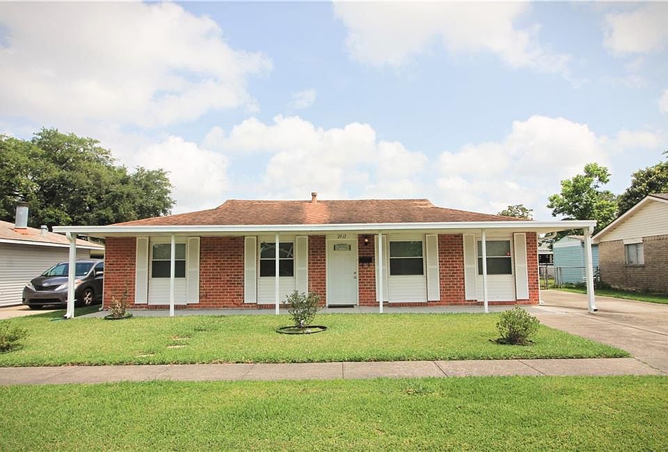 1st image of 2917 Surfwood Dr
