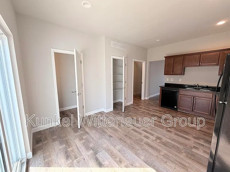 300D Pacific Dr — Photo 9