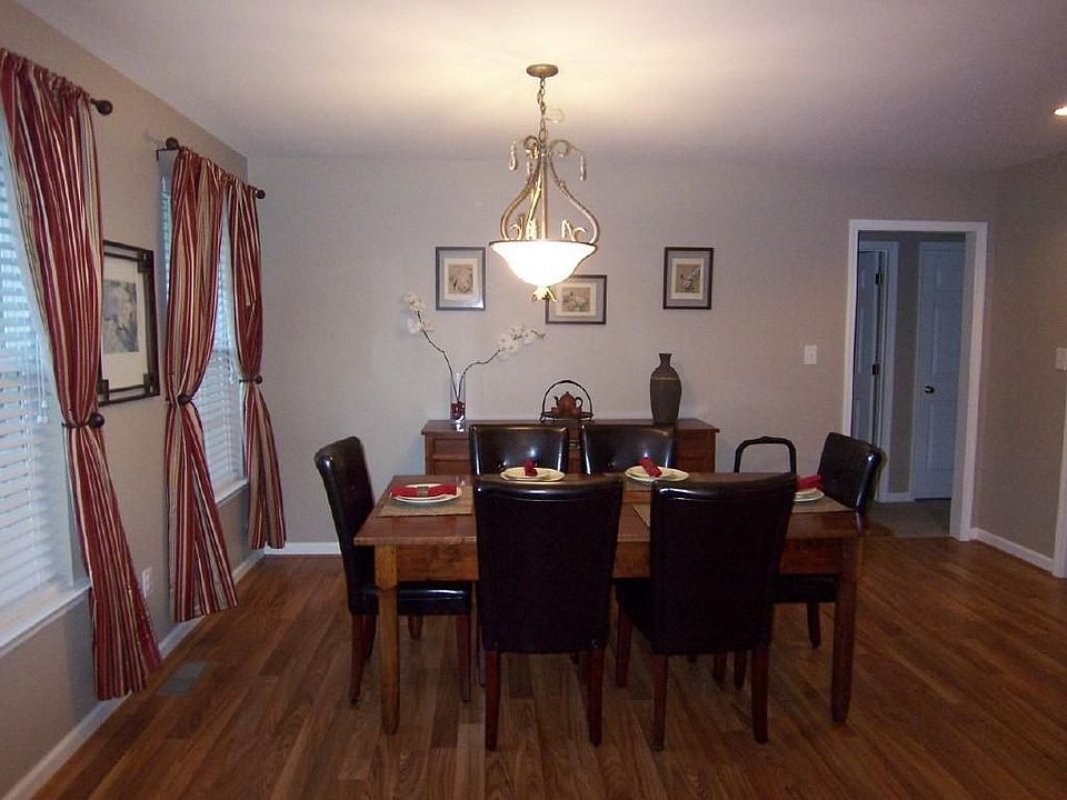 2nd image of 105 Laurel Ridge Dr