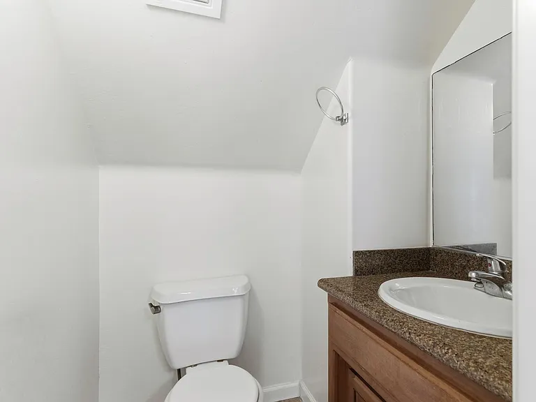 726 K St #A & B — Photo 12