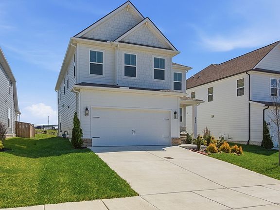 3rd image of 688 Conifer Dr