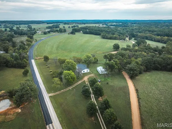 88 Highway 42, Dixon, MO 65459