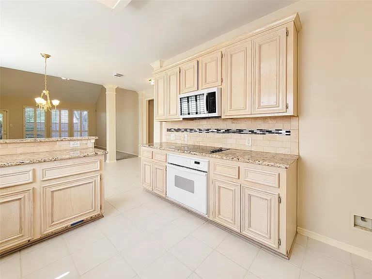 4106 Creek Ridge Ln — Photo 13
