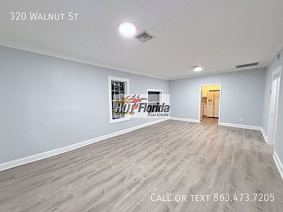 3rd image of 320 Walnut St