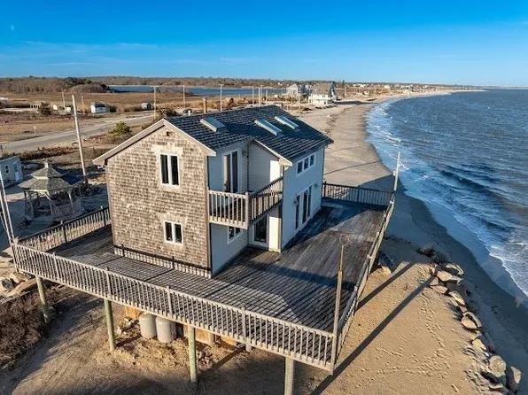 118 Grove Ave, Westport, MA 02790
