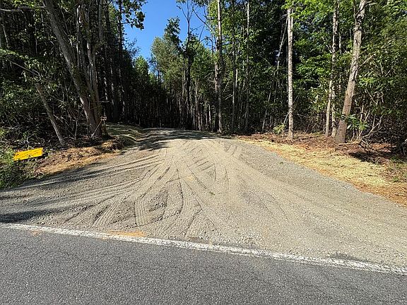 3rd image of 13 Chances Creek Rd