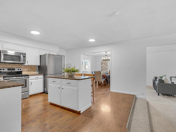 4th image of 4538 E Ashcroft Ave