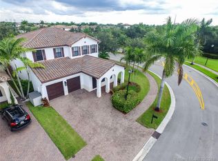 8537 NW 39th Ct, Hollywood, FL 33024