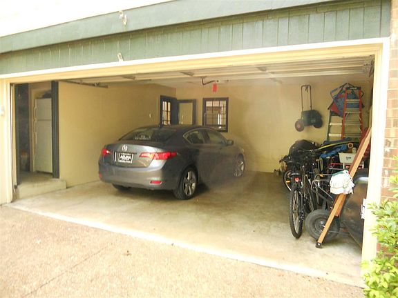 5th image of 8365 Shady Creek Dr